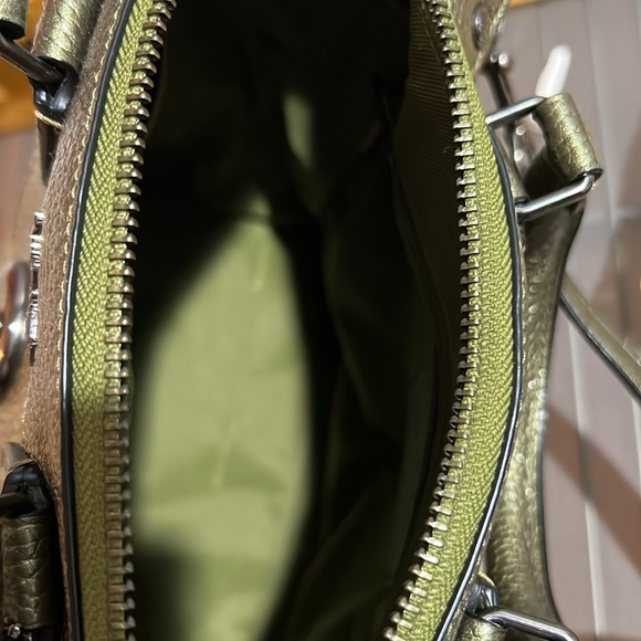 Coach metallic olive green pebble leather bag - Picture 10 of 10